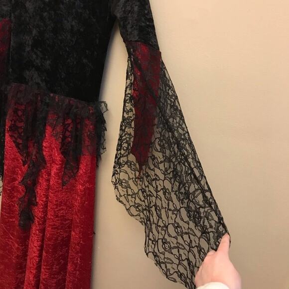 Incharacter Costumes L vampire queen red black maxi dress velvet Dress Only - Picture 10 of 13